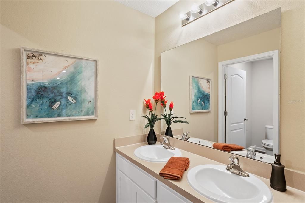 For Sale: $387,990 (5 beds, 3 baths, 2499 Square Feet)