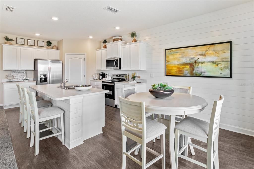 For Sale: $387,990 (5 beds, 3 baths, 2499 Square Feet)