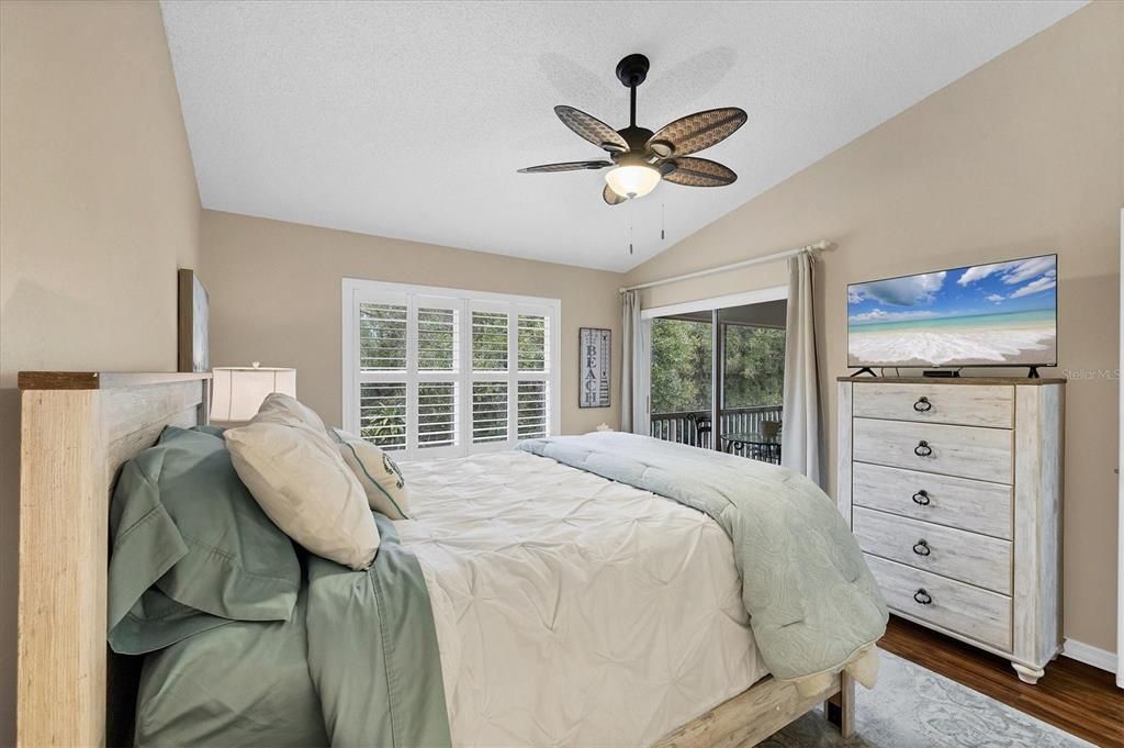 待售: $289,900 (2 贝兹, 2 浴室, 1212 平方英尺)