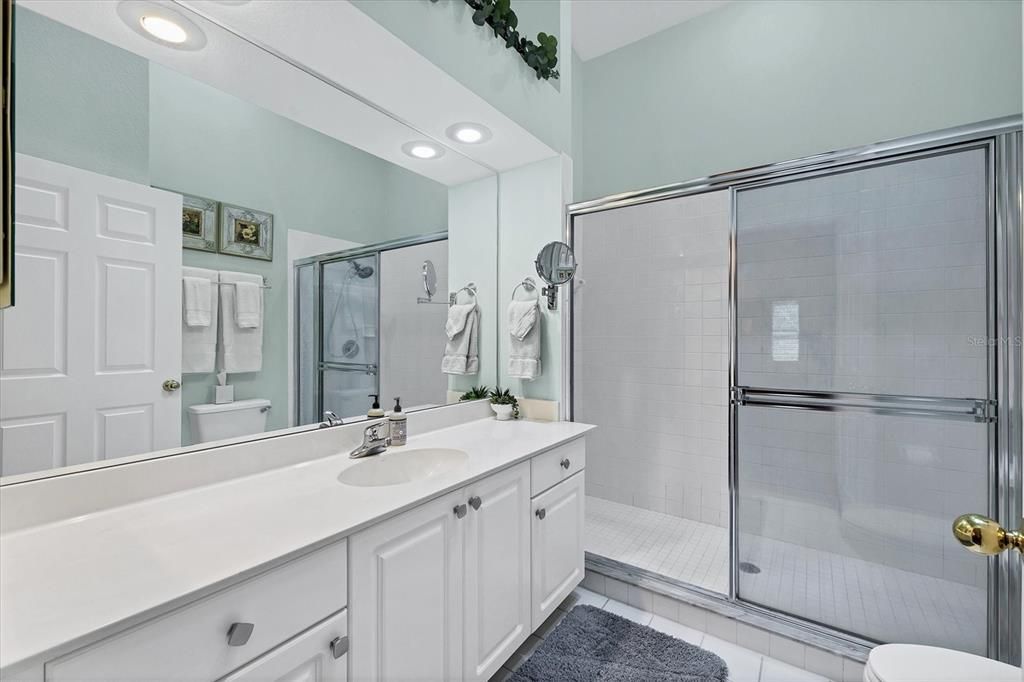 待售: $289,900 (2 贝兹, 2 浴室, 1212 平方英尺)