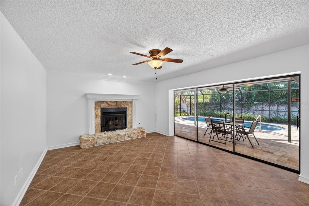 For Sale: $469,000 (4 beds, 2 baths, 2029 Square Feet)