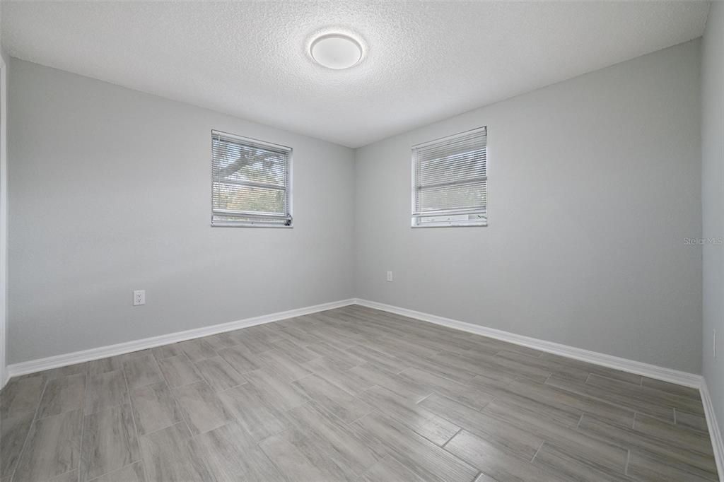 待售: $199,900 (3 贝兹, 2 浴室, 992 平方英尺)