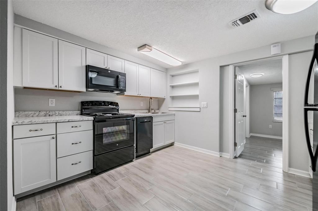 待售: $199,900 (3 贝兹, 2 浴室, 992 平方英尺)