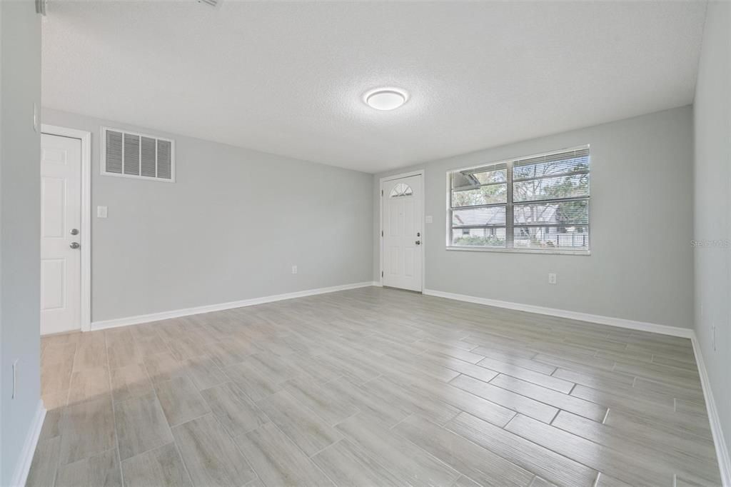 待售: $199,900 (3 贝兹, 2 浴室, 992 平方英尺)