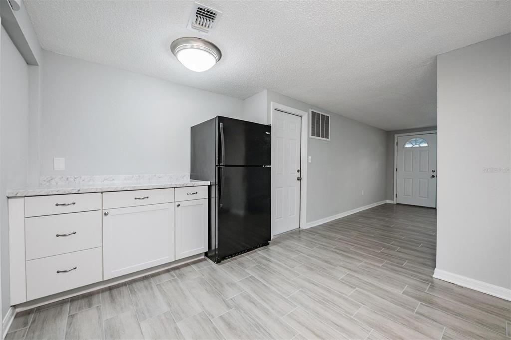 待售: $199,900 (3 贝兹, 2 浴室, 992 平方英尺)