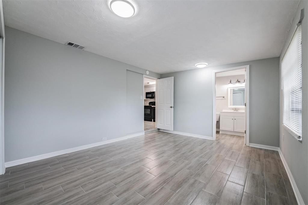 待售: $199,900 (3 贝兹, 2 浴室, 992 平方英尺)