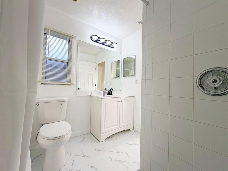 En Venta: $354,990 (3 camas, 2 baños, 1403 Pies cuadrados)