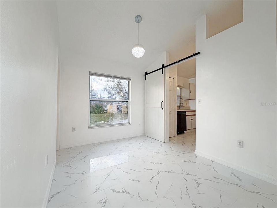 En Venta: $354,990 (3 camas, 2 baños, 1403 Pies cuadrados)