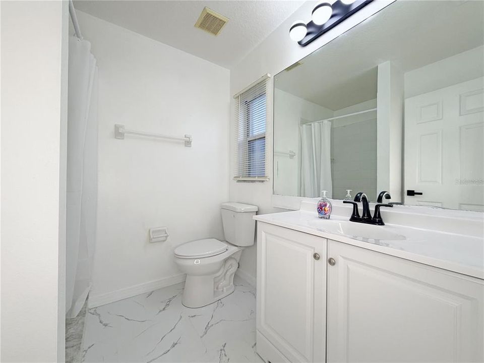 En Venta: $354,990 (3 camas, 2 baños, 1403 Pies cuadrados)