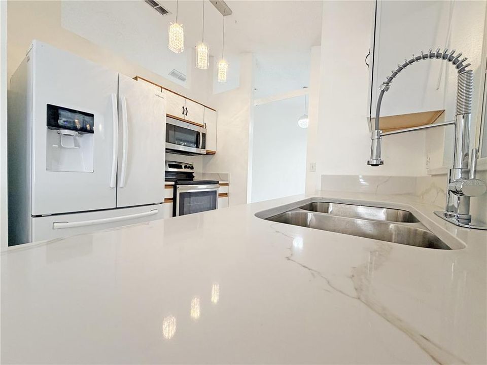 En Venta: $354,990 (3 camas, 2 baños, 1403 Pies cuadrados)