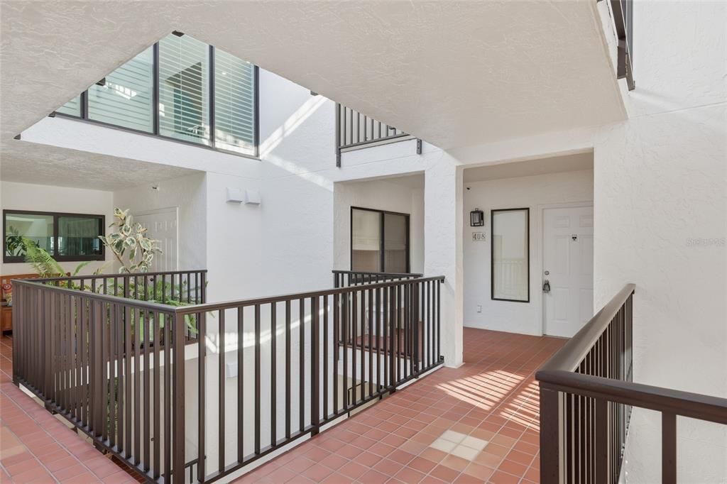 На продажу: $1,150,000 (3 спален, 3 ванн, 1707 Квадратных фут)