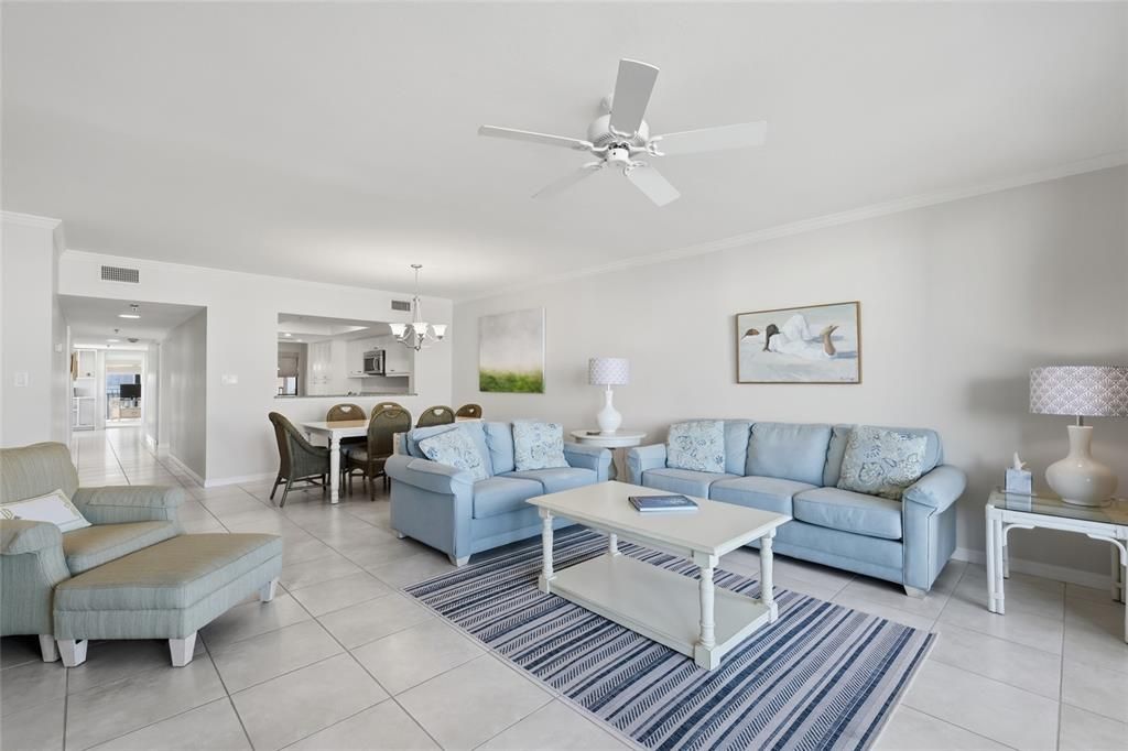 На продажу: $1,150,000 (3 спален, 3 ванн, 1707 Квадратных фут)