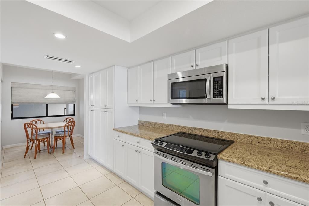 На продажу: $1,150,000 (3 спален, 3 ванн, 1707 Квадратных фут)