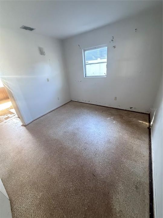 For Sale: $225,000 (3 beds, 2 baths, 1296 Square Feet)