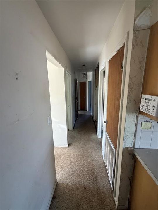 For Sale: $225,000 (3 beds, 2 baths, 1296 Square Feet)