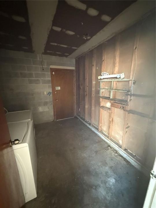 For Sale: $225,000 (3 beds, 2 baths, 1296 Square Feet)