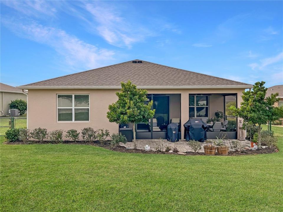 待售: $349,000 (4 贝兹, 2 浴室, 2039 平方英尺)