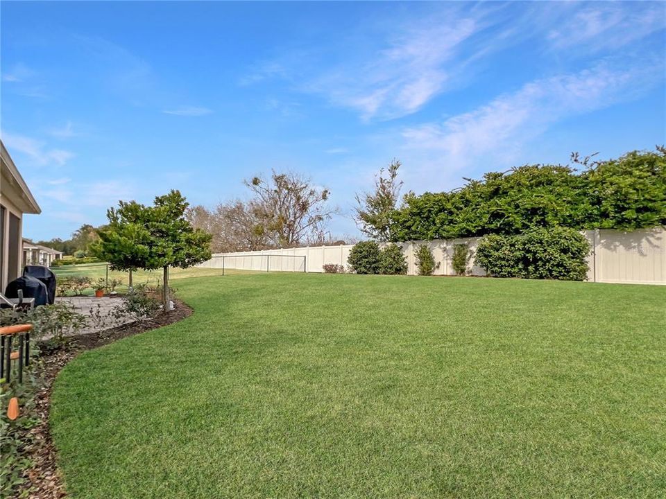 待售: $349,000 (4 贝兹, 2 浴室, 2039 平方英尺)