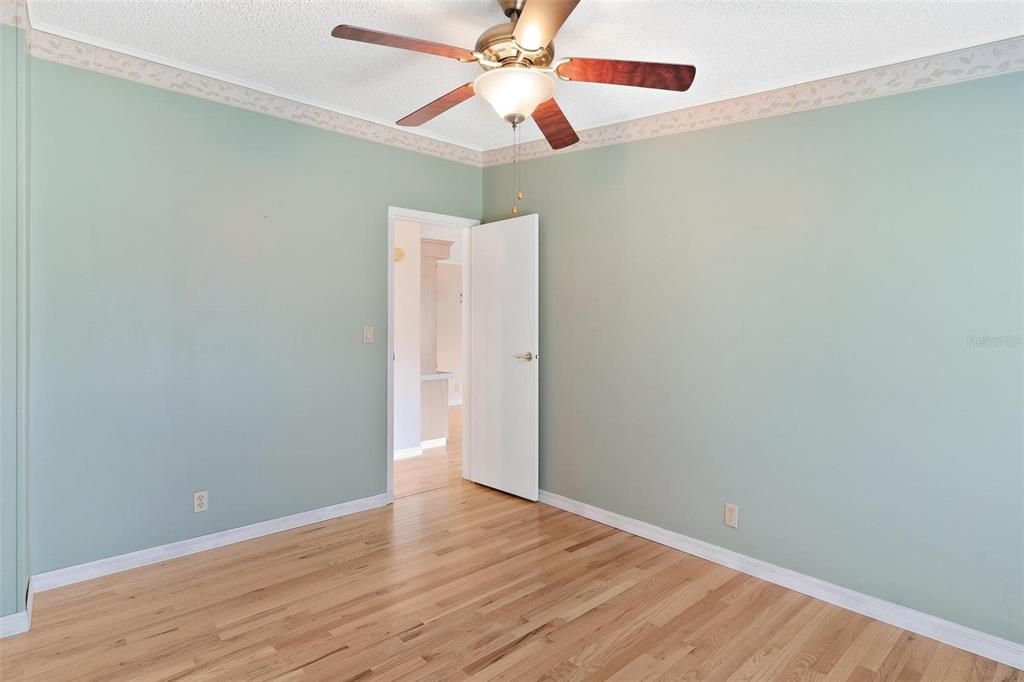 待售: $174,900 (2 贝兹, 2 浴室, 1452 平方英尺)