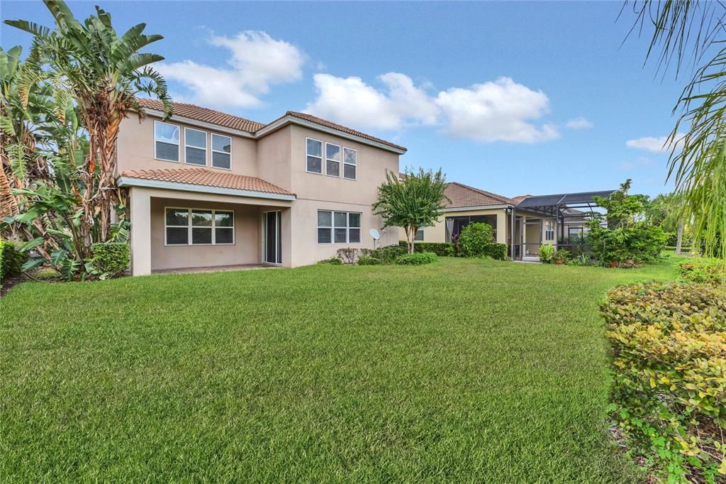 For Rent: $3,500 (3 beds, 2 baths, 3015 Square Feet)