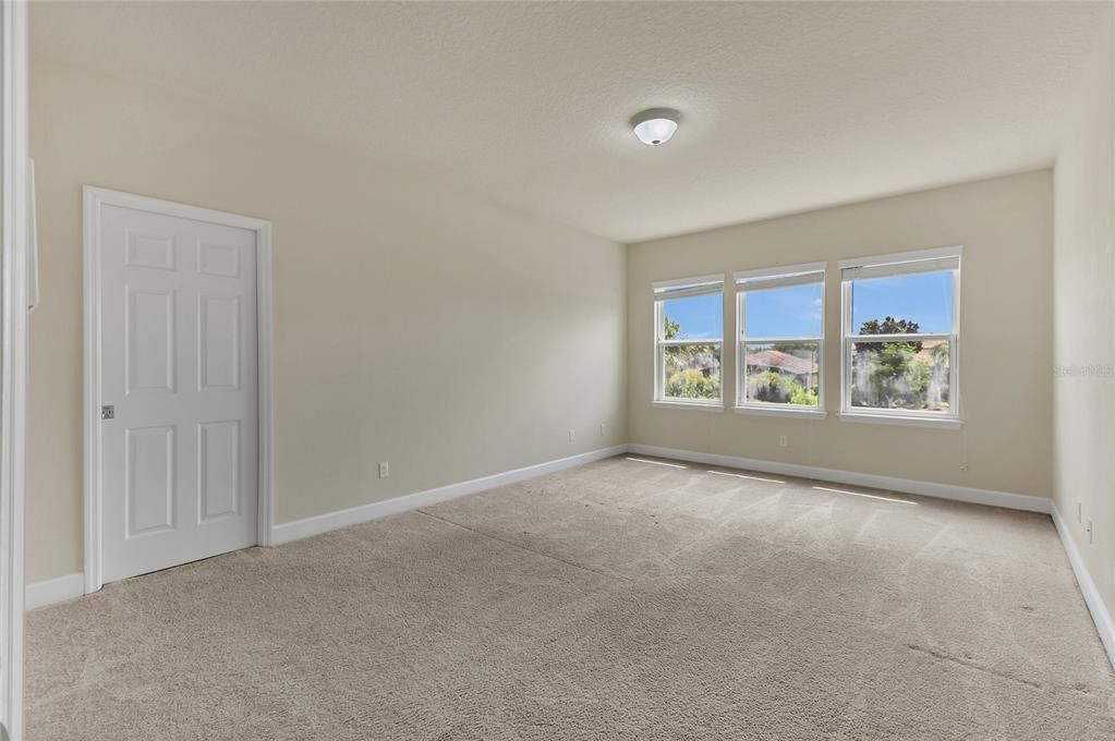 For Rent: $3,500 (3 beds, 2 baths, 3015 Square Feet)