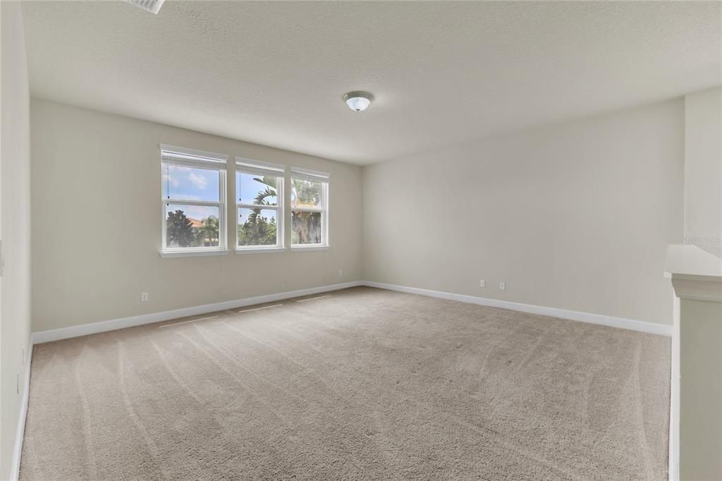 For Rent: $3,500 (3 beds, 2 baths, 3015 Square Feet)