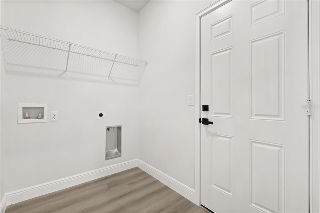 В аренду: $2,200 (3 спален, 2 ванн, 1833 Квадратных фут)