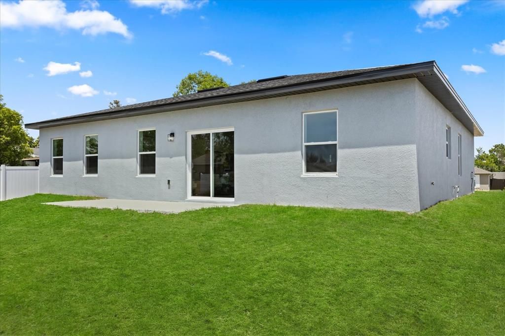 В аренду: $2,200 (3 спален, 2 ванн, 1833 Квадратных фут)