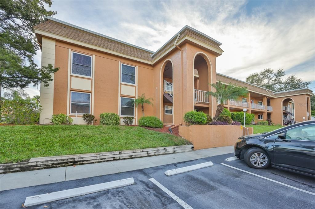 For Sale: $134,900 (1 beds, 1 baths, 747 Square Feet)