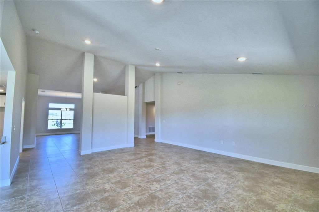 待售: $425,403 (4 贝兹, 3 浴室, 3000 平方英尺)