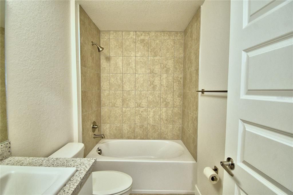 待售: $425,403 (4 贝兹, 3 浴室, 3000 平方英尺)