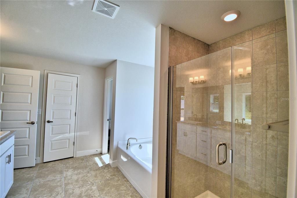 待售: $425,403 (4 贝兹, 3 浴室, 3000 平方英尺)