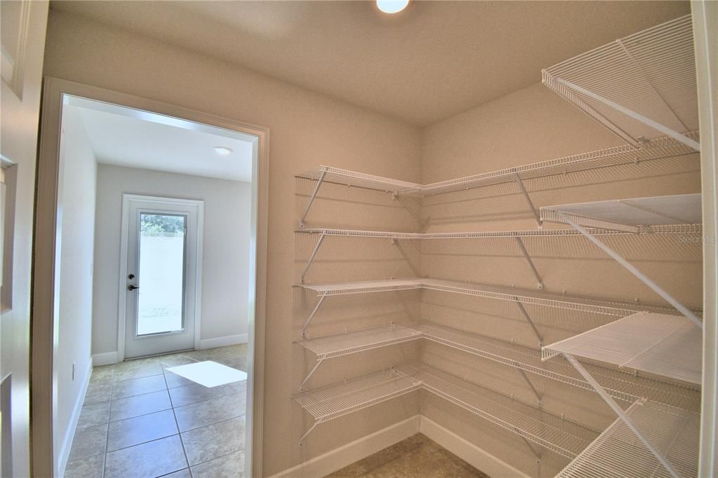 待售: $425,403 (4 贝兹, 3 浴室, 3000 平方英尺)