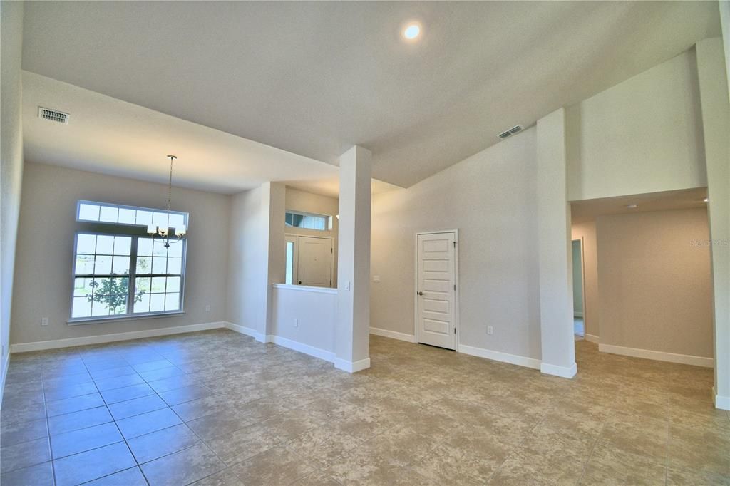 待售: $425,403 (4 贝兹, 3 浴室, 3000 平方英尺)