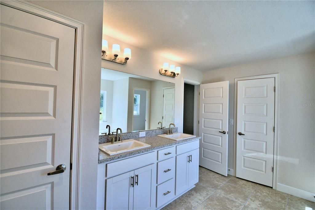 待售: $425,403 (4 贝兹, 3 浴室, 3000 平方英尺)