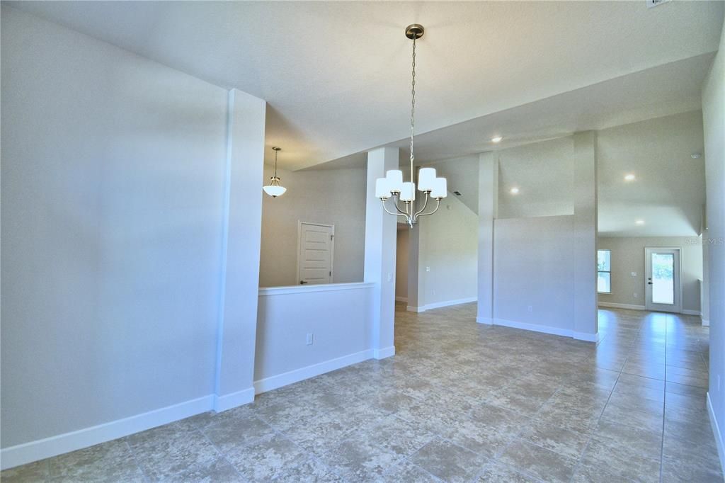 待售: $425,403 (4 贝兹, 3 浴室, 3000 平方英尺)