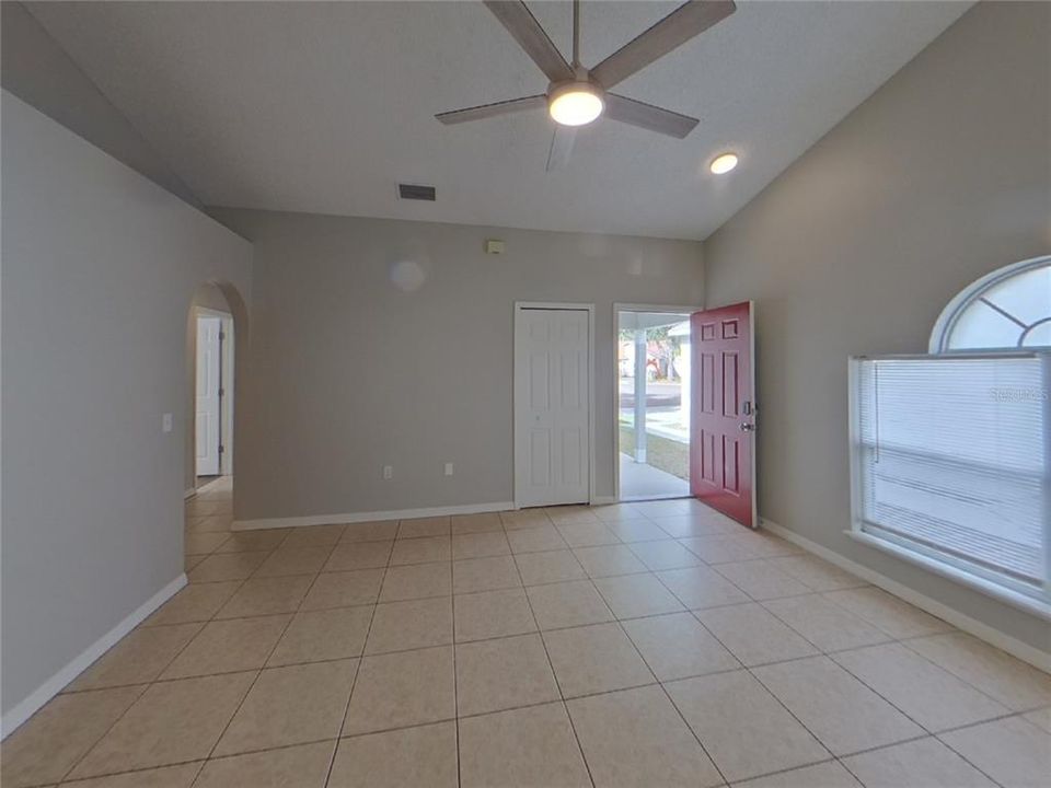 For Rent: $2,029 (3 beds, 2 baths, 1200 Square Feet)