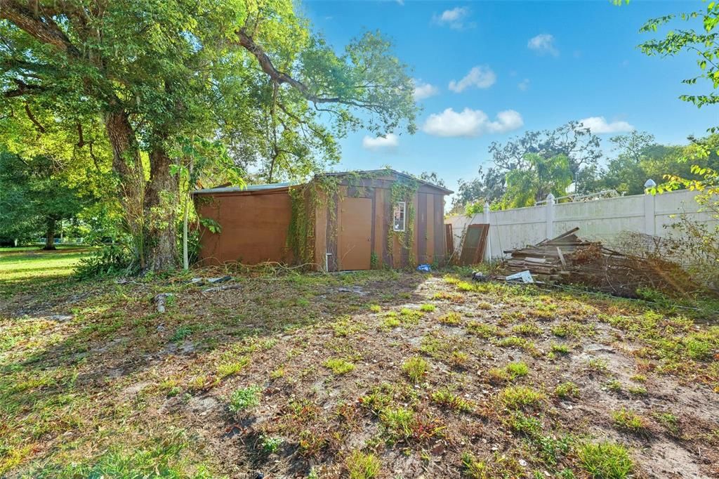 На продажу: $160,000 (2 спален, 1 ванн, 984 Квадратных фут)