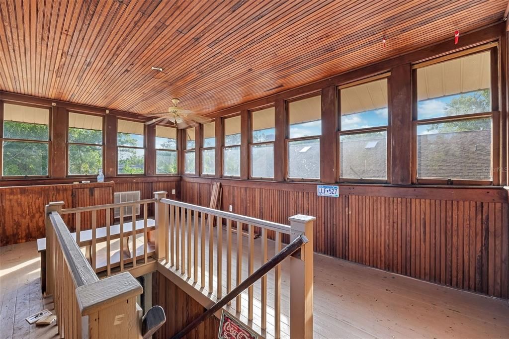 На продажу: $160,000 (2 спален, 1 ванн, 984 Квадратных фут)