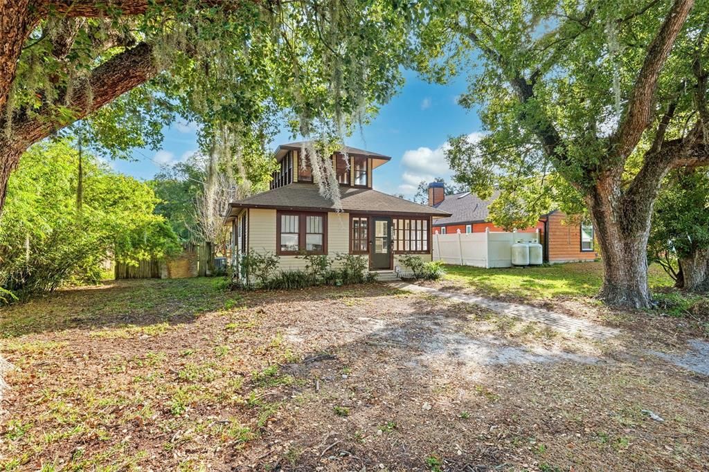 На продажу: $160,000 (2 спален, 1 ванн, 984 Квадратных фут)