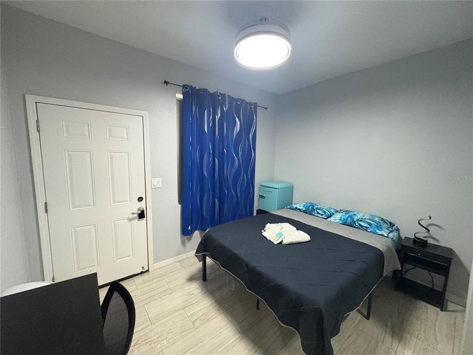 出租: $3,500 (5 贝兹, 4 浴室, 1462 平方英尺)