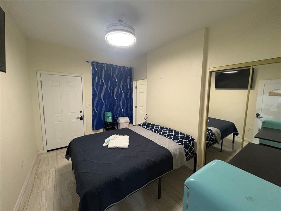 出租: $3,500 (5 贝兹, 4 浴室, 1462 平方英尺)