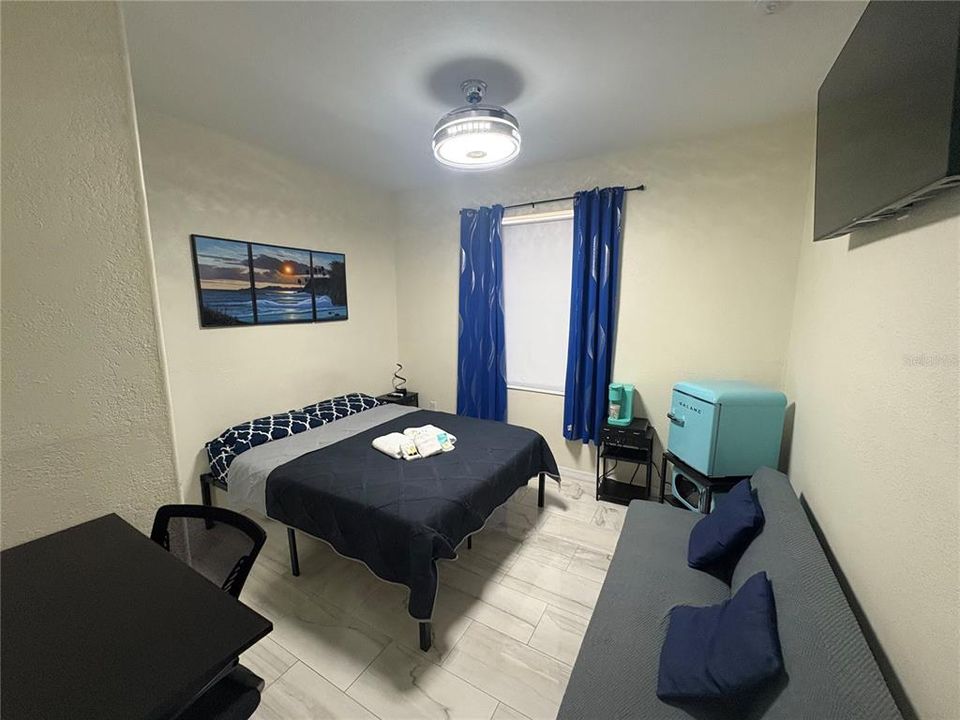 出租: $3,500 (5 贝兹, 4 浴室, 1462 平方英尺)