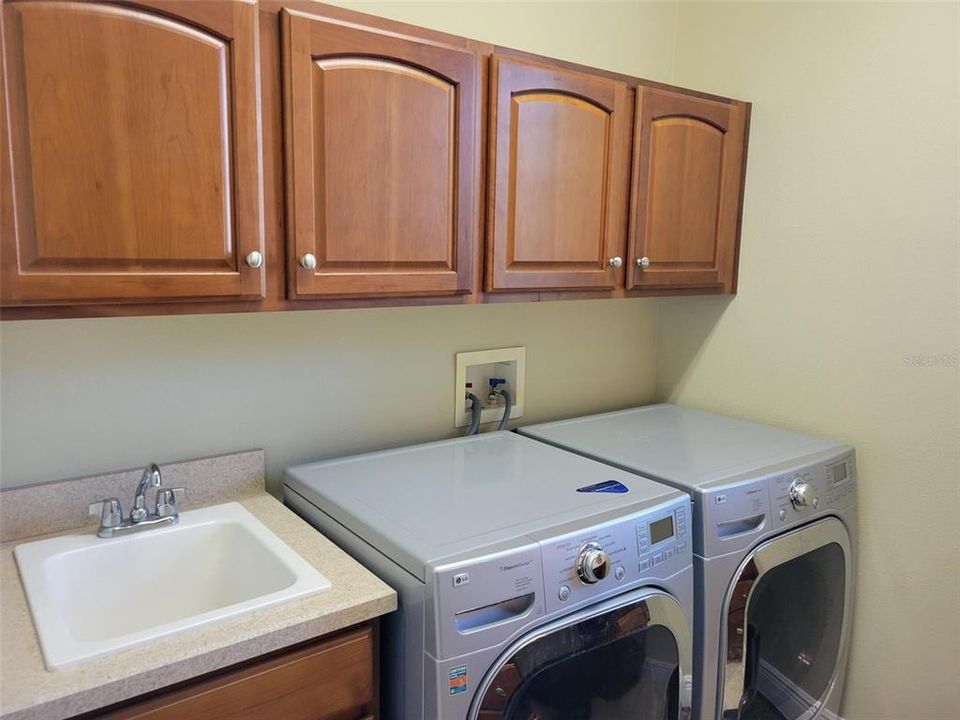 For Sale: $448,000 (3 beds, 2 baths, 2068 Square Feet)