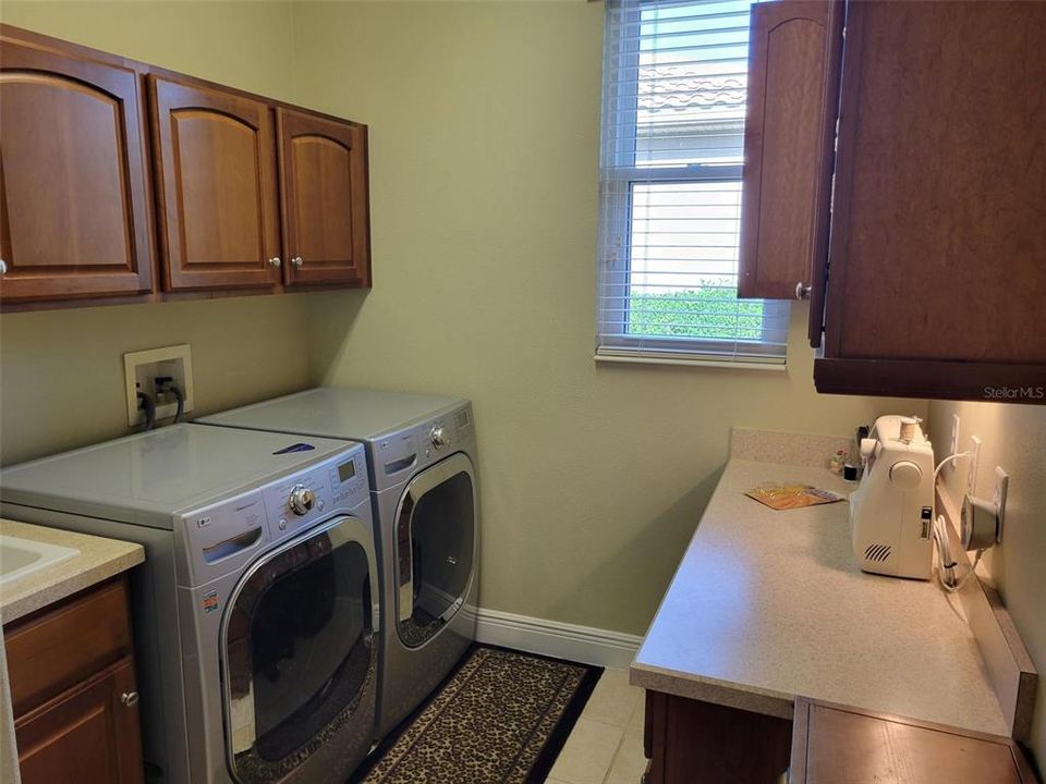 For Sale: $448,000 (3 beds, 2 baths, 2068 Square Feet)