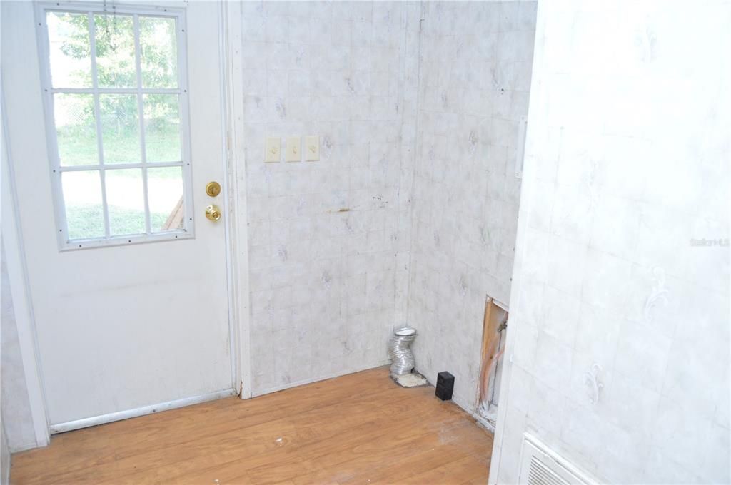 En Venta: $190,000 (4 camas, 2 baños, 2356 Pies cuadrados)