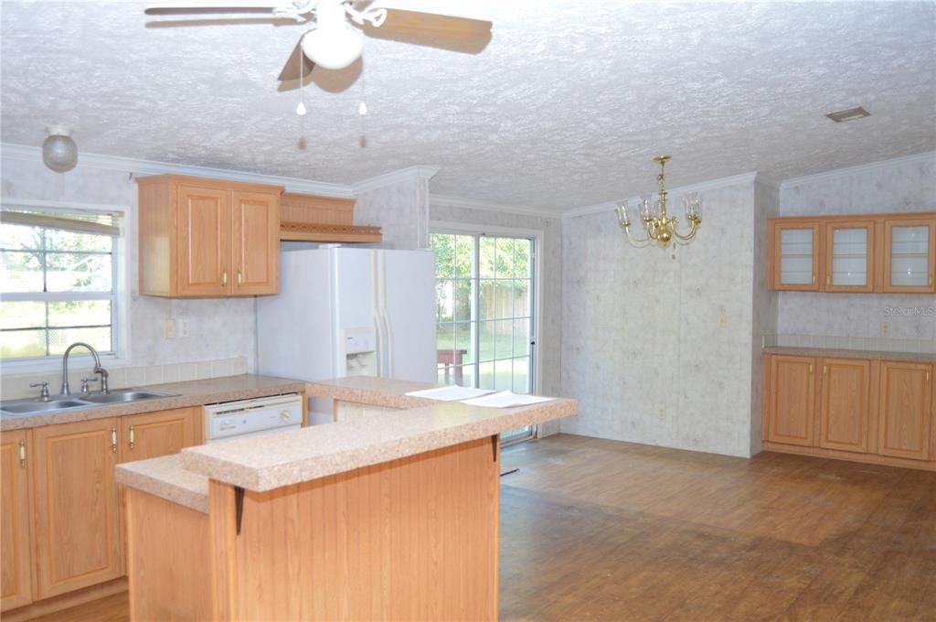 En Venta: $190,000 (4 camas, 2 baños, 2356 Pies cuadrados)