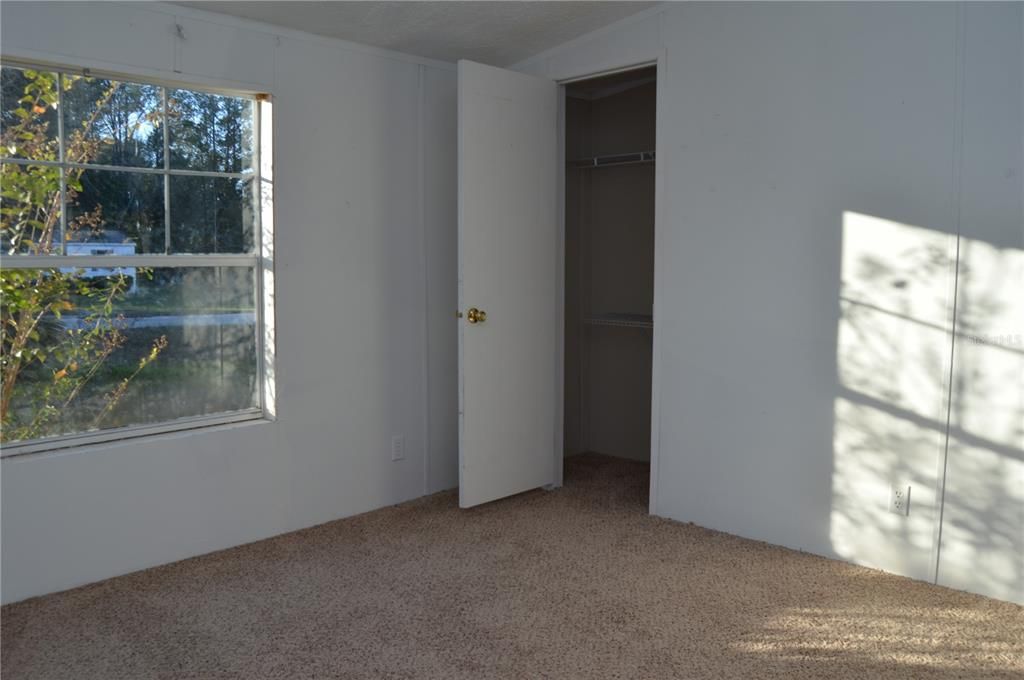 En Venta: $190,000 (4 camas, 2 baños, 2356 Pies cuadrados)