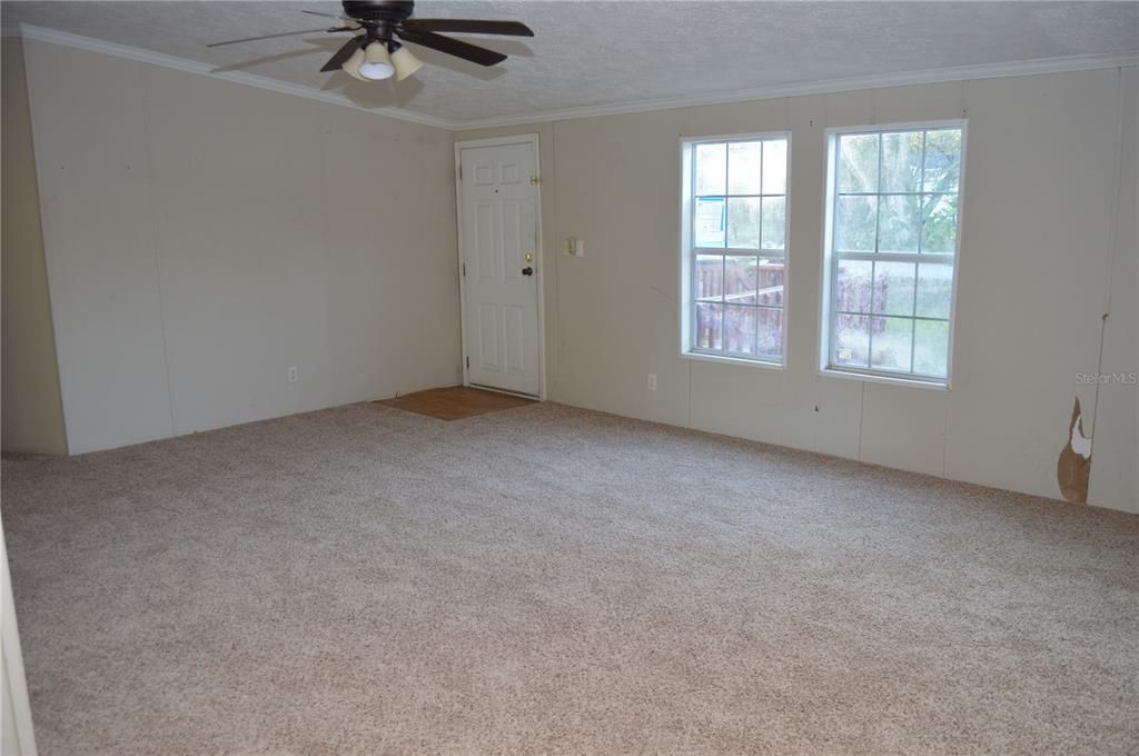 En Venta: $190,000 (4 camas, 2 baños, 2356 Pies cuadrados)