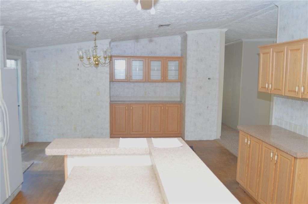 En Venta: $190,000 (4 camas, 2 baños, 2356 Pies cuadrados)